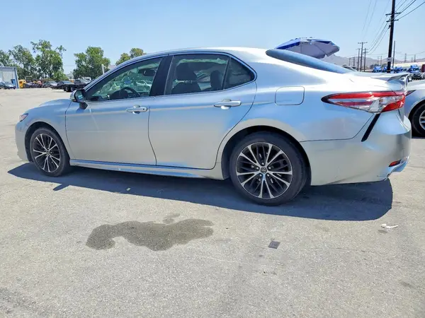 JTNB11HK8J3047385 2018 TOYOTA CAMRY - Image 2