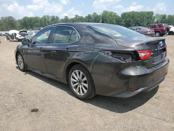 JTNB11HK8J3047967 2018 TOYOTA CAMRY - Image 2