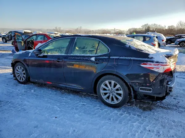 JTNB11HK8J3048066 2018 TOYOTA CAMRY - Image 2