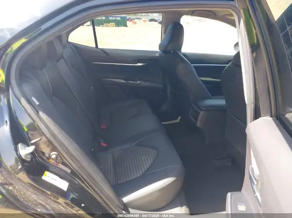 JTNB11HK8J3050643 2018 TOYOTA CAMRY - Image 8