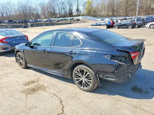 JTNB11HK8J3051341 2018 TOYOTA CAMRY - Image 2