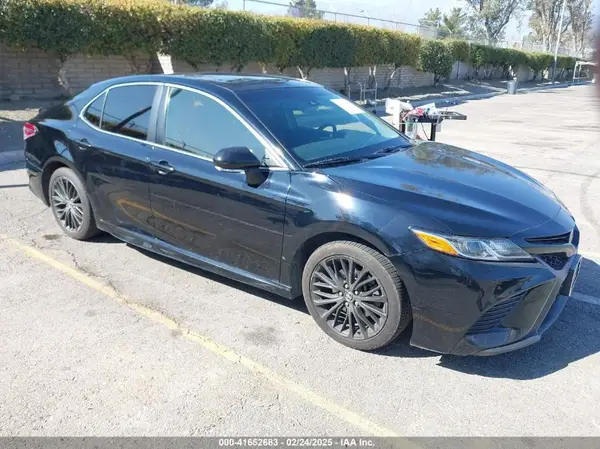 JTNB11HK8J3053087 2018 TOYOTA CAMRY - Image 1