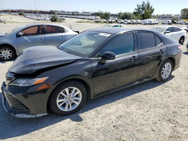JTNB11HK8J3058631 2018 TOYOTA CAMRY - Image 1