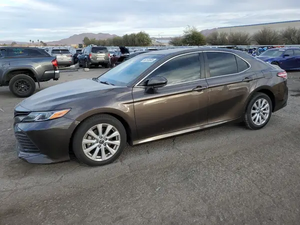 JTNB11HK8J3066941 2018 TOYOTA CAMRY - Image 1