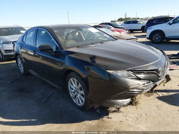 JTNB11HK8J3068320 2018 TOYOTA CAMRY - Image 1