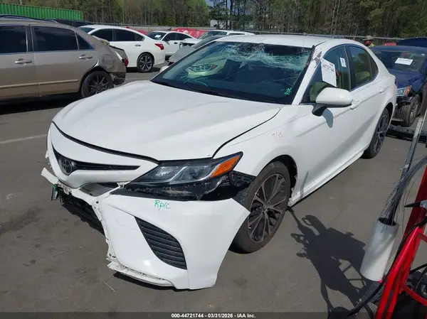 JTNB11HK9J3003699 2018 TOYOTA CAMRY - Image 2