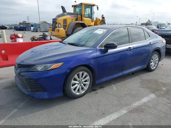 JTNB11HK9J3003766 2018 TOYOTA CAMRY - Image 2