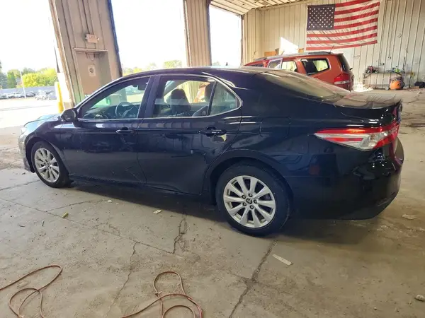 JTNB11HK9J3003878 2018 TOYOTA CAMRY - Image 2