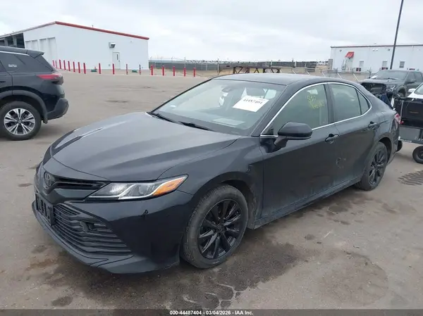JTNB11HK9J3004173 2018 TOYOTA CAMRY - Image 2