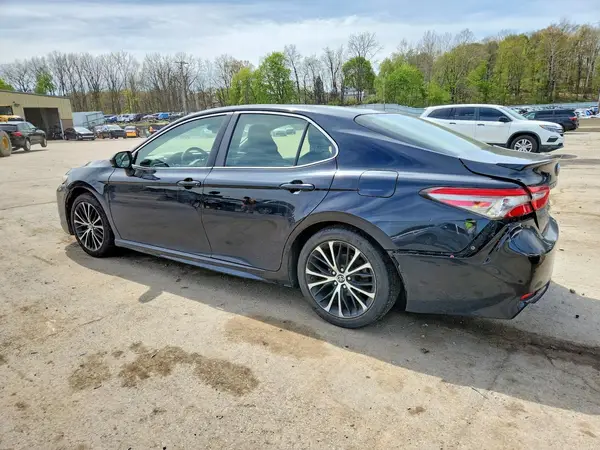 JTNB11HK9J3005033 2018 TOYOTA CAMRY - Image 2