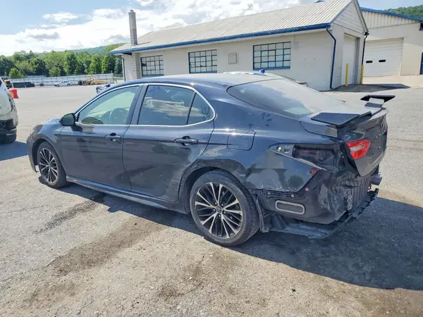 JTNB11HK9J3008286 2018 TOYOTA CAMRY - Image 2