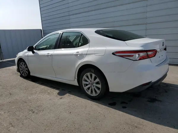 JTNB11HK9J3009146 2018 TOYOTA CAMRY - Image 2