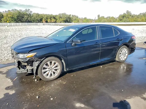 JTNB11HK9J3010247 2018 TOYOTA CAMRY - Image 1