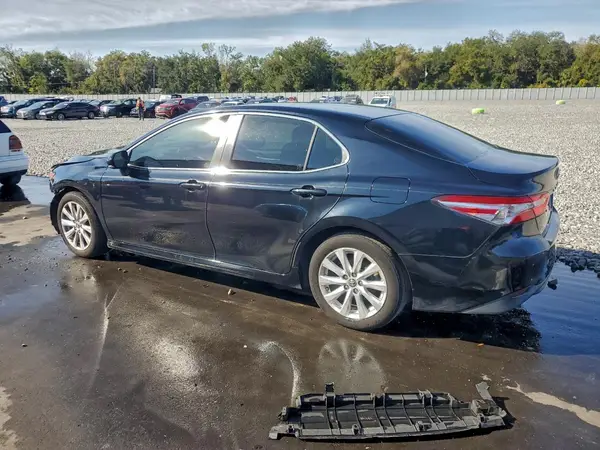 JTNB11HK9J3010247 2018 TOYOTA CAMRY - Image 2