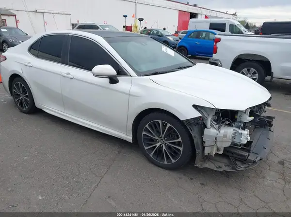 JTNB11HK9J3010538 2018 TOYOTA CAMRY - Image 1