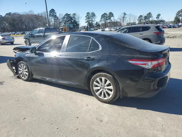 JTNB11HK9J3010796 2018 TOYOTA CAMRY - Image 2