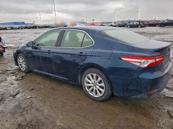 JTNB11HK9J3011219 2018 TOYOTA CAMRY - Image 2