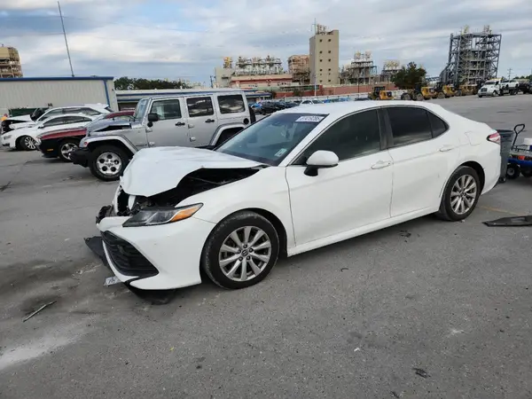 JTNB11HK9J3011379 2018 TOYOTA CAMRY - Image 1