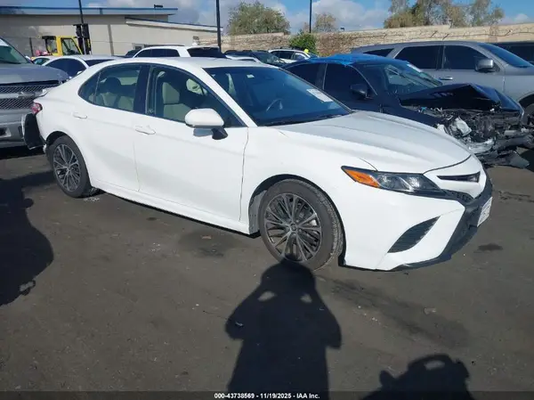 JTNB11HK9J3012239 2018 TOYOTA CAMRY - Image 1