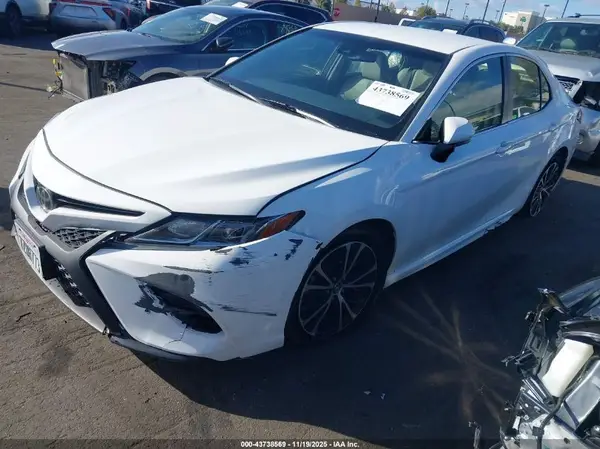 JTNB11HK9J3012239 2018 TOYOTA CAMRY - Image 2