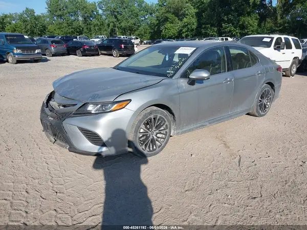 JTNB11HK9J3012743 2018 TOYOTA CAMRY - Image 2