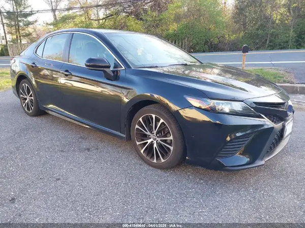 JTNB11HK9J3015903 2018 TOYOTA CAMRY - Image 1