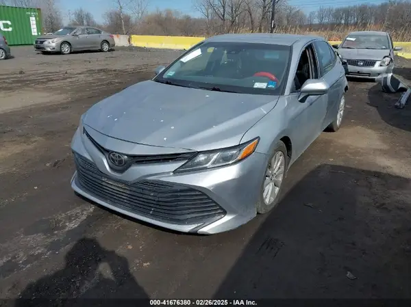 JTNB11HK9J3017828 2018 TOYOTA CAMRY - Image 2