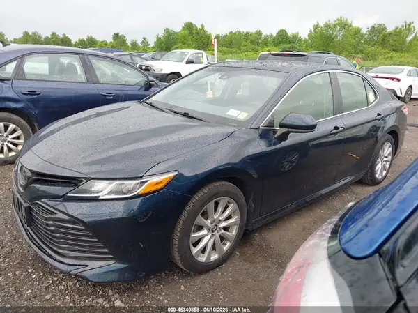 JTNB11HK9J3017859 2018 TOYOTA CAMRY - Image 2