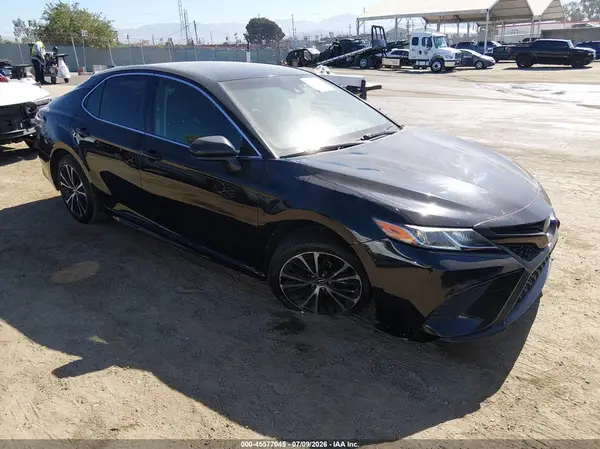 JTNB11HK9J3020423 2018 TOYOTA CAMRY - Image 1