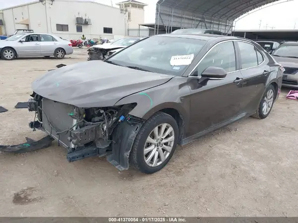 JTNB11HK9J3023046 2018 TOYOTA CAMRY - Image 2