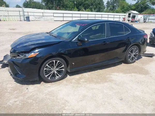 JTNB11HK9J3023130 2018 TOYOTA CAMRY - Image 2