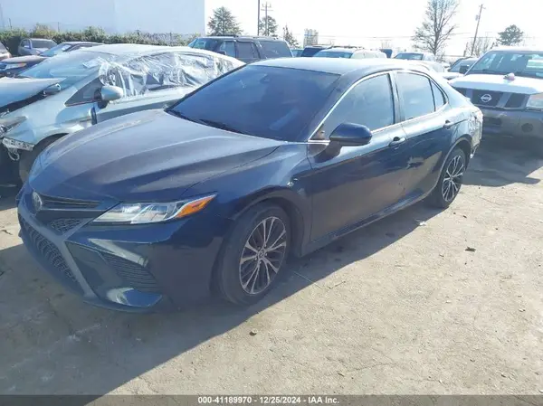 JTNB11HK9J3024388 2018 TOYOTA CAMRY - Image 2