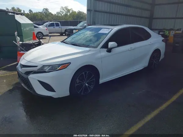 JTNB11HK9J3025864 2018 TOYOTA CAMRY - Image 2