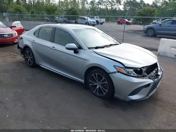JTNB11HK9J3028988 2018 TOYOTA CAMRY - Image 1