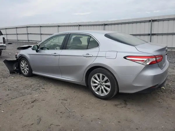 JTNB11HK9J3029381 2018 TOYOTA CAMRY - Image 2