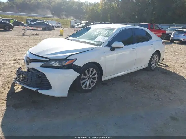 JTNB11HK9J3029722 2018 TOYOTA CAMRY - Image 2