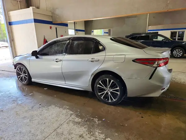 JTNB11HK9J3030045 2018 TOYOTA CAMRY - Image 2