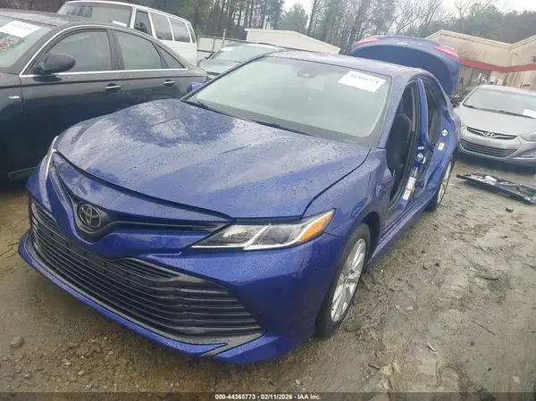 JTNB11HK9J3031325 2018 TOYOTA CAMRY - Image 2