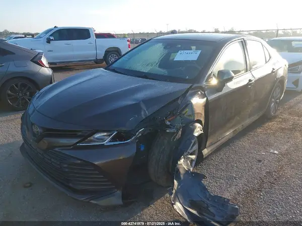 JTNB11HK9J3034211 2018 TOYOTA CAMRY - Image 2