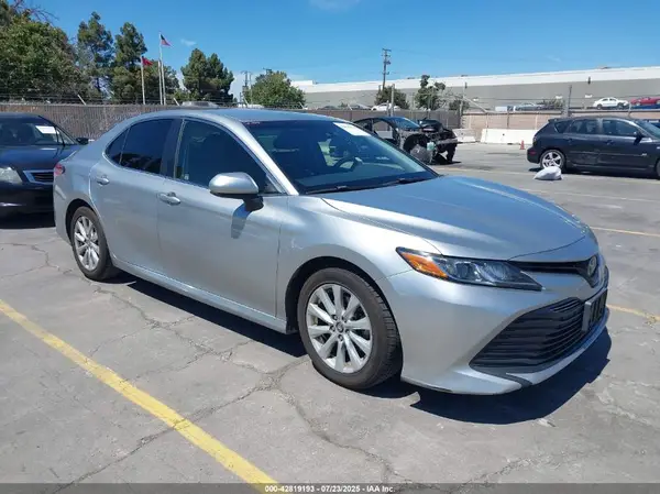 JTNB11HK9J3035195 2018 TOYOTA CAMRY - Image 1