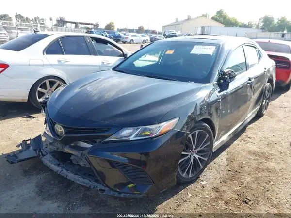 JTNB11HK9J3036654 2018 TOYOTA CAMRY - Image 2
