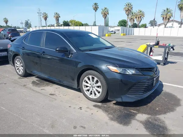 JTNB11HK9J3038811 2018 TOYOTA CAMRY - Image 1