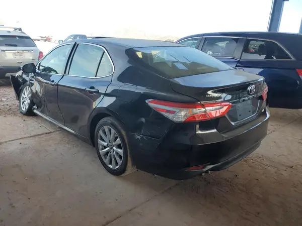 JTNB11HK9J3041367 2018 TOYOTA CAMRY - Image 2