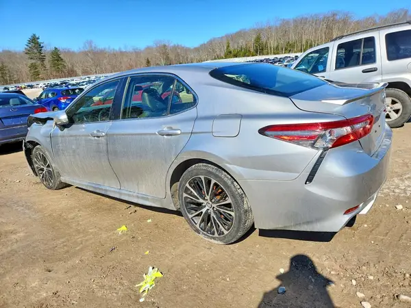JTNB11HK9J3042180 2018 TOYOTA CAMRY - Image 2