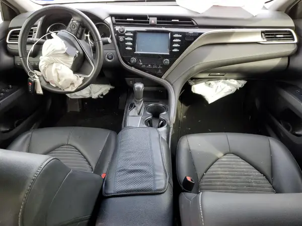 JTNB11HK9J3047556 2018 TOYOTA CAMRY - Image 8