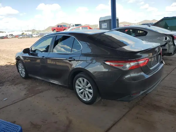 JTNB11HK9J3048867 2018 TOYOTA CAMRY - Image 2