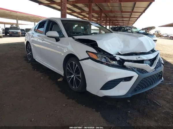 JTNB11HK9J3049467 2018 TOYOTA CAMRY - Image 1
