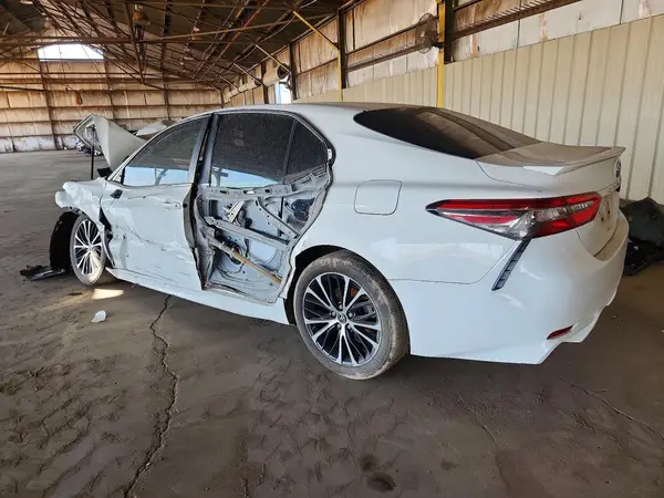 JTNB11HK9J3049517 2018 TOYOTA CAMRY - Image 2