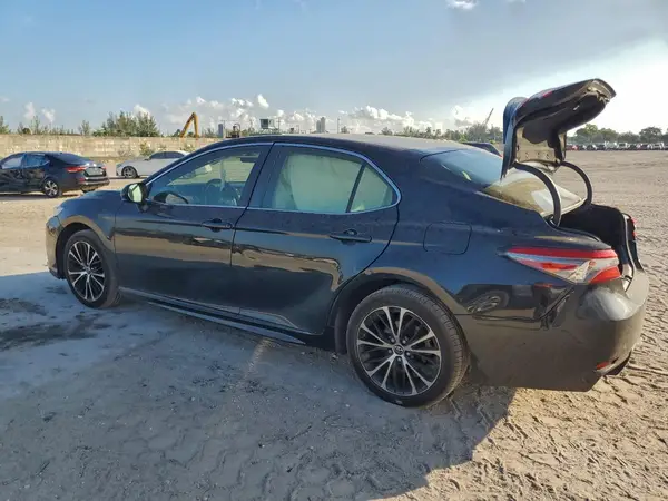 JTNB11HK9J3050232 2018 TOYOTA CAMRY - Image 2
