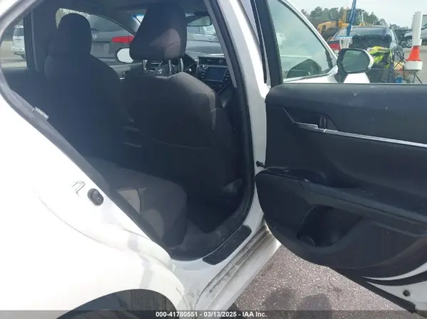 JTNB11HK9J3051560 2018 TOYOTA CAMRY - Image 8